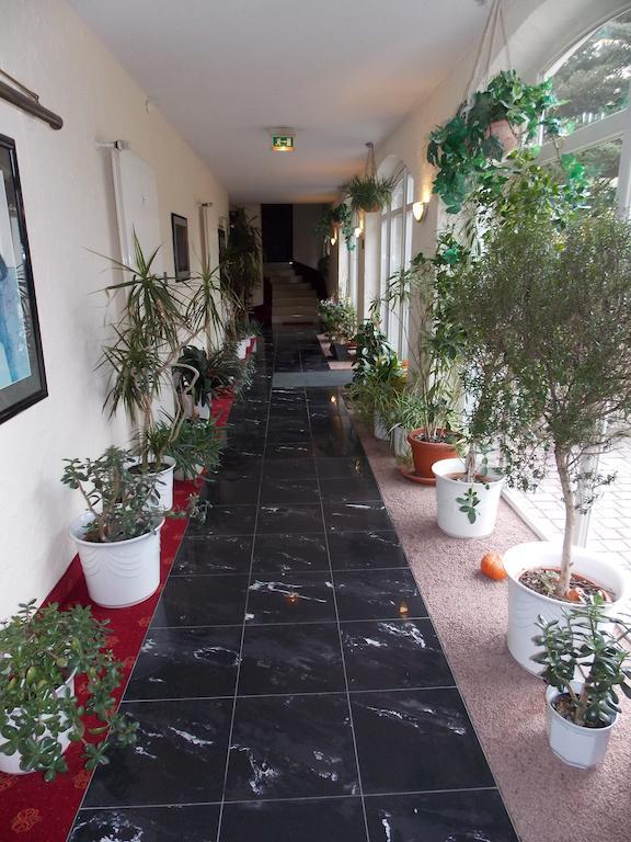 Gasthof Und Landhotel Zur Ausspanne Klipphausen المظهر الخارجي الصورة