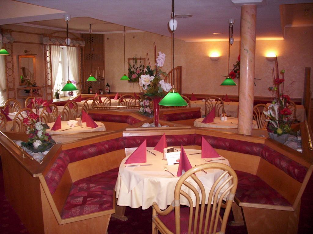 Gasthof Und Landhotel Zur Ausspanne Klipphausen المظهر الخارجي الصورة
